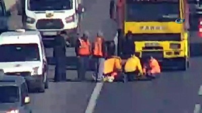  TEM Otoyolu Altınşehir Mevkii'nde bir araç yayaya çarptı 