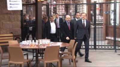 7 milyar dolar -  Başbakan Yardımcısı Hakan Çavuşoğlu, Türk tipi kalkınma modelini anlattı  Videosu