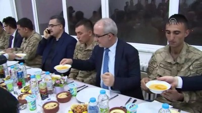 teror orgutu - Diyanet İşleri Başkanı Erbaş, Hakkari'de Mehmetçik'i ziyaret etti (1) - HAKKARİ  Videosu