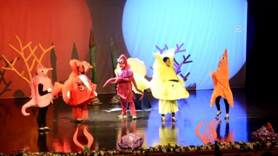 muzikal - 'Kırmızı Balık' oyunu Bursa'da sahnelendi - BURSA  Videosu