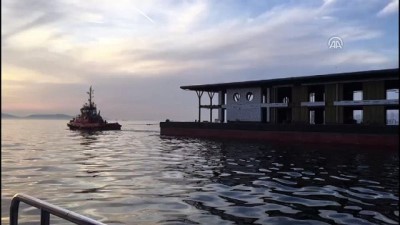 yuzer iskele - Karaköy'ün yeni iskelesi Tuzla'dan yola çıktı (2) - İSTANBUL Videosu