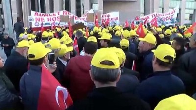 taksi plakasi -  Taksiciler’den İstanbul Adliyesi önünde 'Uber' eylemi  Videosu