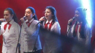 muhendislik -  Üsküdar'da Ortaokullar arasında İstiklal Marşı'nı güzel okuma yarışmasının finali yapıldı  Videosu