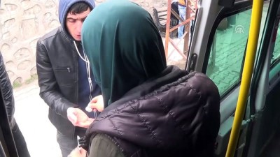 direksiyon - Dolmuş şoförü 'Nefise abla' Ercişlilerin gururu oldu - VAN  Videosu