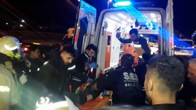 trafik yogunlugu - Bahçelievler'de otomobil bariyerlere çarptı: 1 yaralı - İSTANBUL  Videosu