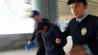 metro istasyonu -  Kadıköy'de başörtülü kadına küfredip saldıran şahıs adliyeye sevk edildi  Videosu