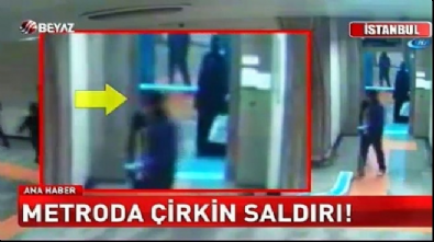 metro istasyonu - Metro istasyonunda başörtülü kadına saldıran şahıs serbest bırakıldı Videosu