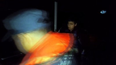 kacak gocmen -  Çeşme’de 18 kaçak göçmen yakalandı  Videosu