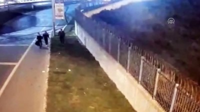 metrobus duragi - Küçükçekmece'deki cinayet - İSTANBUL Videosu