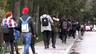 ispanya - 'Mega üniversite' 2,8 milyon mezun verdi - ESKİŞEHİR  Videosu