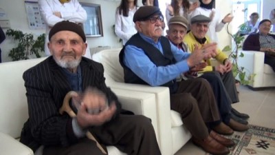 huzur evi -  Bozok Üniversitesi öğrencileri huzurevi sakinlerini unutmadı Videosu