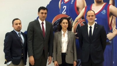koordinat - Elif Özdemir: “Türkiye için başarılı basketbolcular yetiştirmek istiyoruz” Videosu