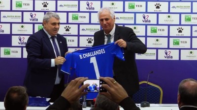 teknik direktor - Kosova Milli Futbol Takımı'nda Challandes dönemi - PRİŞTİNE Videosu