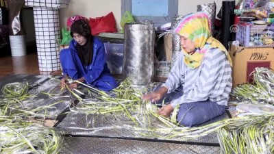 darbogaz - Yaşlılar ‘’geri dönüşümle’’ hayata bağlanıyor - CAKARTA  Videosu
