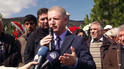 kisla - Aşık Veysel mezarı başında anıldı (2) - SİVAS  Videosu