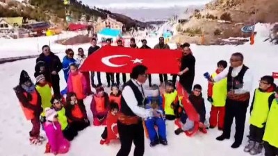 belediye iscisi -  Dadaşlardan Palandöken’de 'Bir gece Afrin'e girebiliriz' türküsü  Videosu