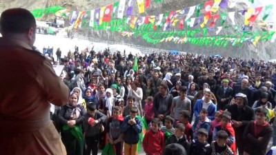 nevruz kutlamasi -  Doğu illerinde nevruz kutlaması olaysız sona erdi Videosu