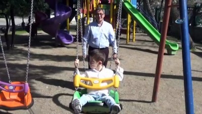 fizik tedavi -  Dr. Dırık: “Aileler down sendromlu çocuklarına sevgi ve ilgi göstersinler” Videosu