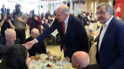 dunya hayati -  - İBB Başkanı Mevlüt Uysal, yaşlıları yemekte ağırladı  Videosu