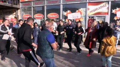 begendik - İranlı turistler nevruzu Erzurum'da kutladı Videosu