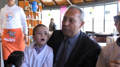 sosyal sorumluluk -  'Mutlu Kkafe'de mutlu bir gün Videosu