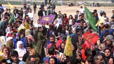 davul zurna - Nevruz Mersin'de coşkuyla kutlandı  Videosu