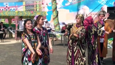 kiyma makinesi - Özbekler nevruzu 'sümelek' tatlısıyla kutluyor - TAŞKENT  Videosu