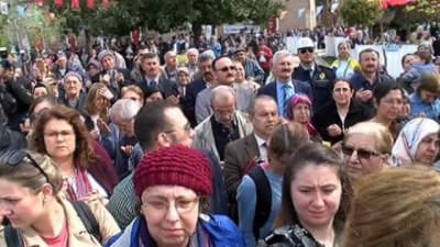 hastalik -  Şifalı Mesir Macunu için ezilme tehlikesi atlattılar... İzdiham böyle görüntülendi Videosu