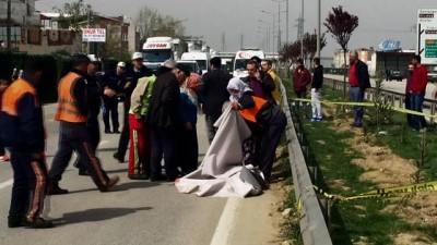 tahkikat -  Bursa'da feci kaza...Yaşlı kadın yolun karşısına geçmeye çalışırken canından oldu  Videosu