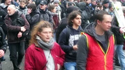  - Fransa'da göstericiler ile polis çatıştı