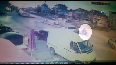  Kamyonun çarptığı motosiklet sürücüsü genç kız hayatını kaybetti... O anlar kamerada 