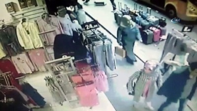  Poşetli pijama hırsızı kamerada 