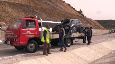 Yolcu otobüsüyle otomobil çarpıştı : 1 ölü - UŞAK 