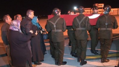 cenaze araci -  Konyalı şehidin cenazesi memleketine getirildi  Videosu