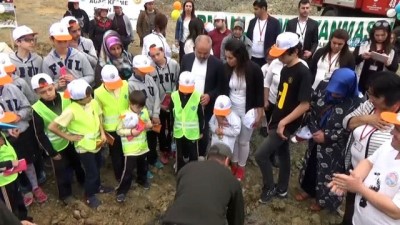 siyasi parti -  Özel öğrenciler fidan dikti  Videosu