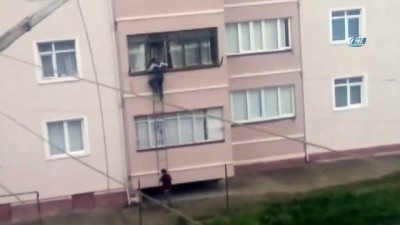 bulduk -  İkinci kattaki evine girebilmek için bulduğu yöntem yürekleri ağza getirdi Videosu