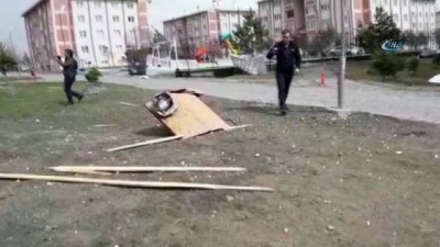 sekte -  Şiddetli rüzgar çatıları söktü attı Videosu