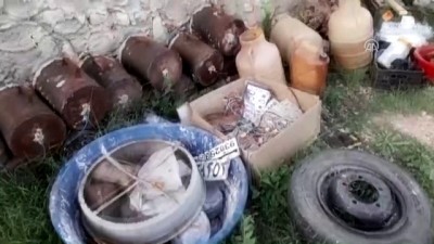 amonyum nitrat - Afrin'de tuzaklanan patlayıcılar imha ediliyor (1)  Videosu