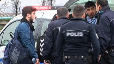 sahil yolu -  Sarayburnu’nda araç bariyerlere çarpıp takla attı  Videosu