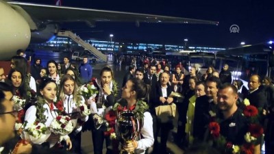 milli takim - THY'de Vestel Venus Sultanlar Ligi sevinci - İSTANBUL  Videosu