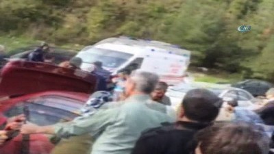tahkikat -  Tır ile otomobil çarpıştı: 3 yaralı  Videosu