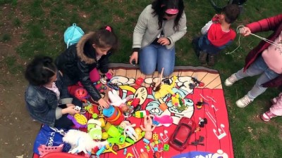 bulduk - Çocuklara paylaşmayı oyuncaklarla öğretiyorlar - ÇORUM  Videosu