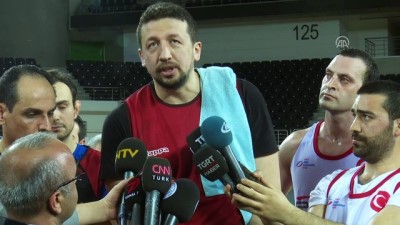 kupa toreni - Havalimanında yaşayan basketbolcu Mehmet Şanlı'nın durumu - ANKARA Videosu