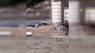 mahsur kaldi - Şiddetli yağış taşkına neden oldu (2) - MERSİN Videosu