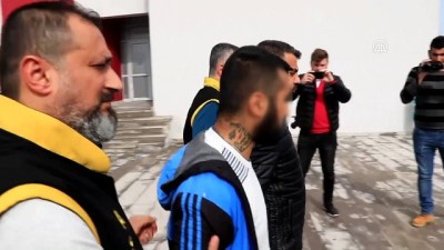 Adana'daki cinayet - Olayla ilgili gözaltına alınan 3 zanlıdan ikisi tutuklandı