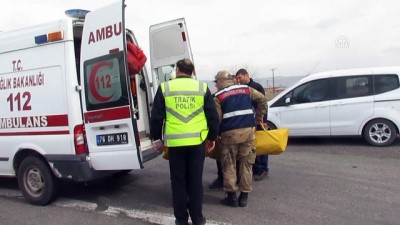 cumhuriyet savcisi - Iğdır'da ambulansla otomobil çarpıştı: 2 ölü, 5 yaralı Videosu