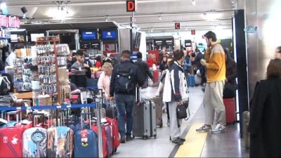 otorite -  Aylardır havalimanında kalan basketbolcuya yardım talebi yağıyor  Videosu