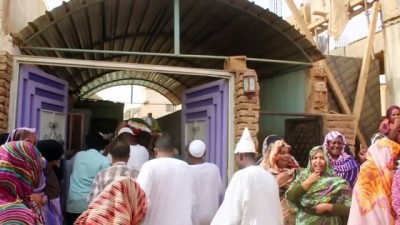 askeri hastane - Sudan İhvan lideri Abdulmacid son yolculuğuna uğurlandı - HARTUM Videosu