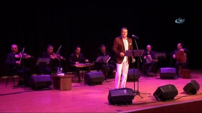  Başakşehir’de Ahmet Özhan konseri