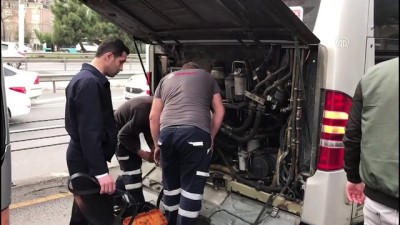 alicioglu - Halıcıoğlu'nda metrobüs arızası - İSTANBUL Videosu